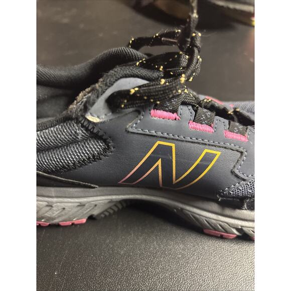 new balance 510 V5 Trail Thunder womens 7 running Sneakers Shoes - Picture 16 of 16
